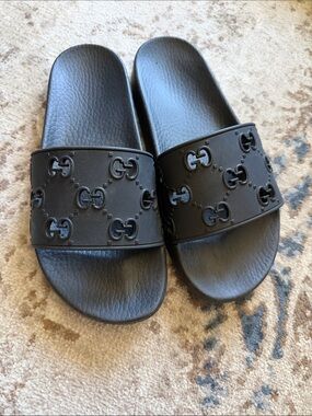 Authentic Gucci black sides